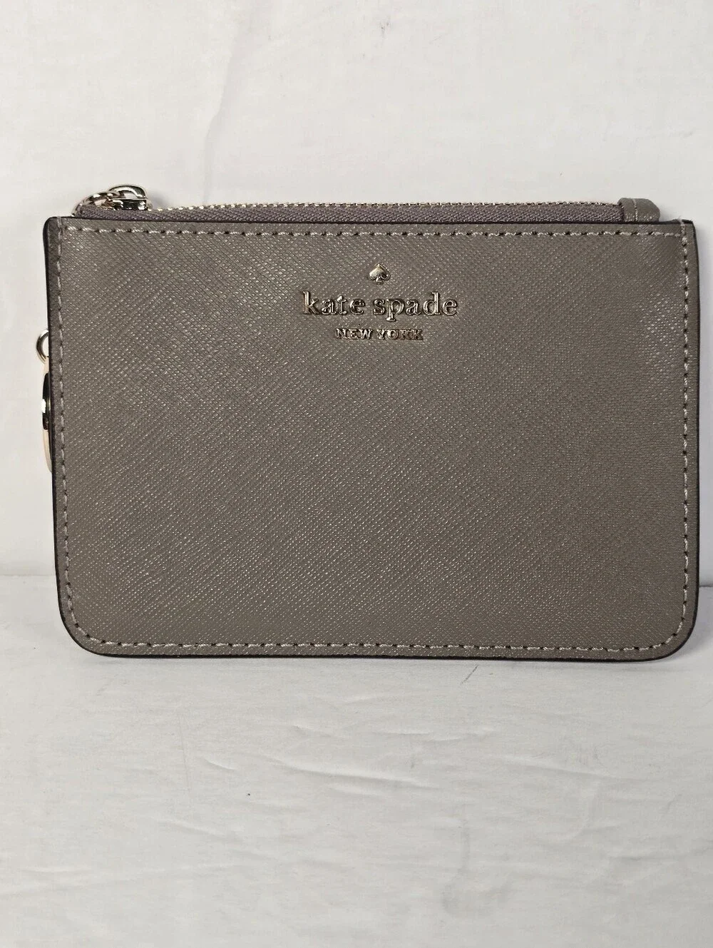 NWT Kate Spade New York Taupe Saffiano Leather L-Zip Card Holder With Keychain